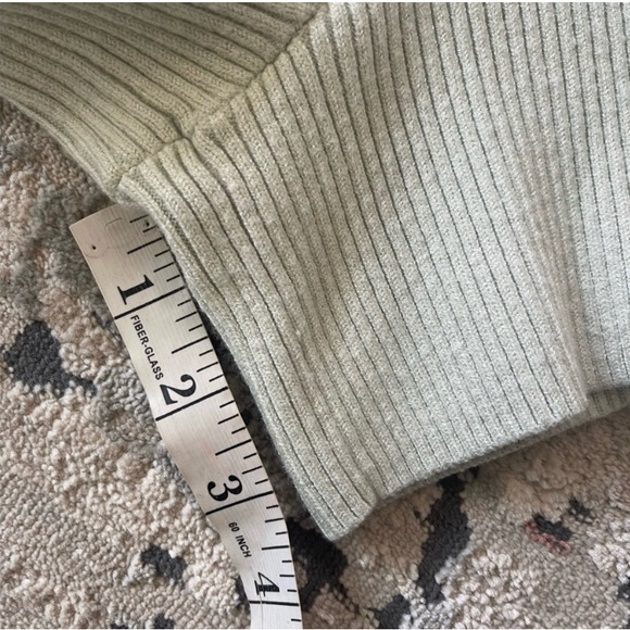 Abercrombie Light Green Mini Shorts Size L - Picture 8 of 10